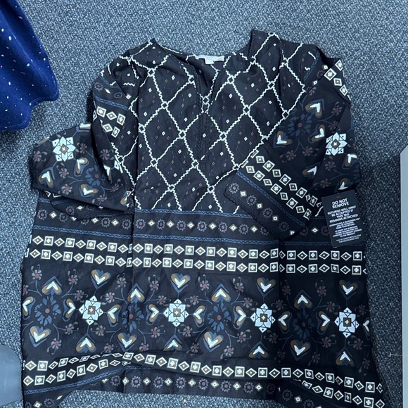 Woman within tunic 18/20 // 083030 - Picture 1 of 2